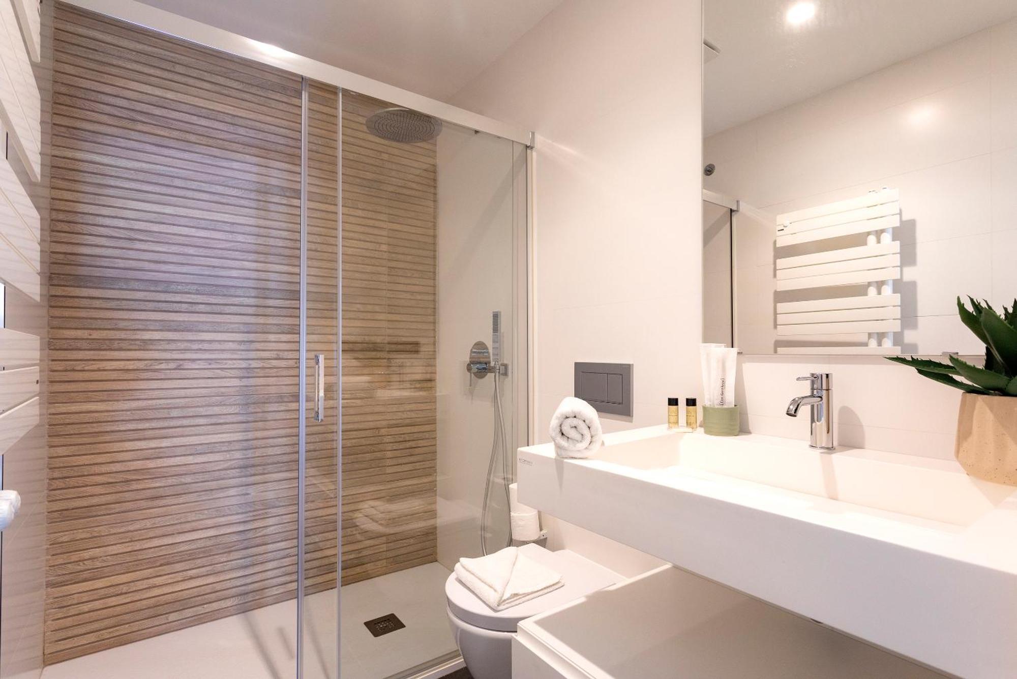 Malagueta Beach Front Luxury Apartment By Rent Me Malaga Exterior photo